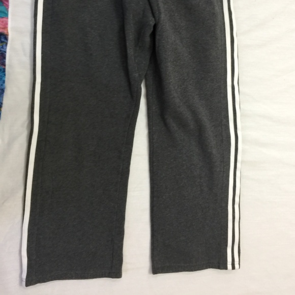 🌼 ADIDAS MENS SWEAT PANTS SIZE M.🌼 - Picture 2 of 6